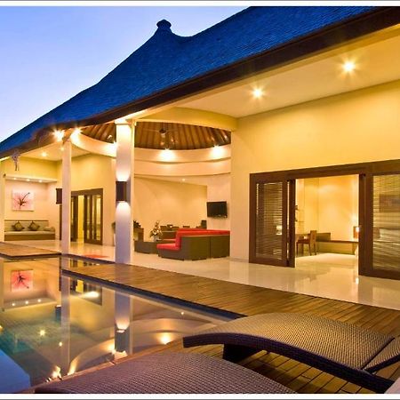 Oval Villa Bali Seminyak  Bilik gambar