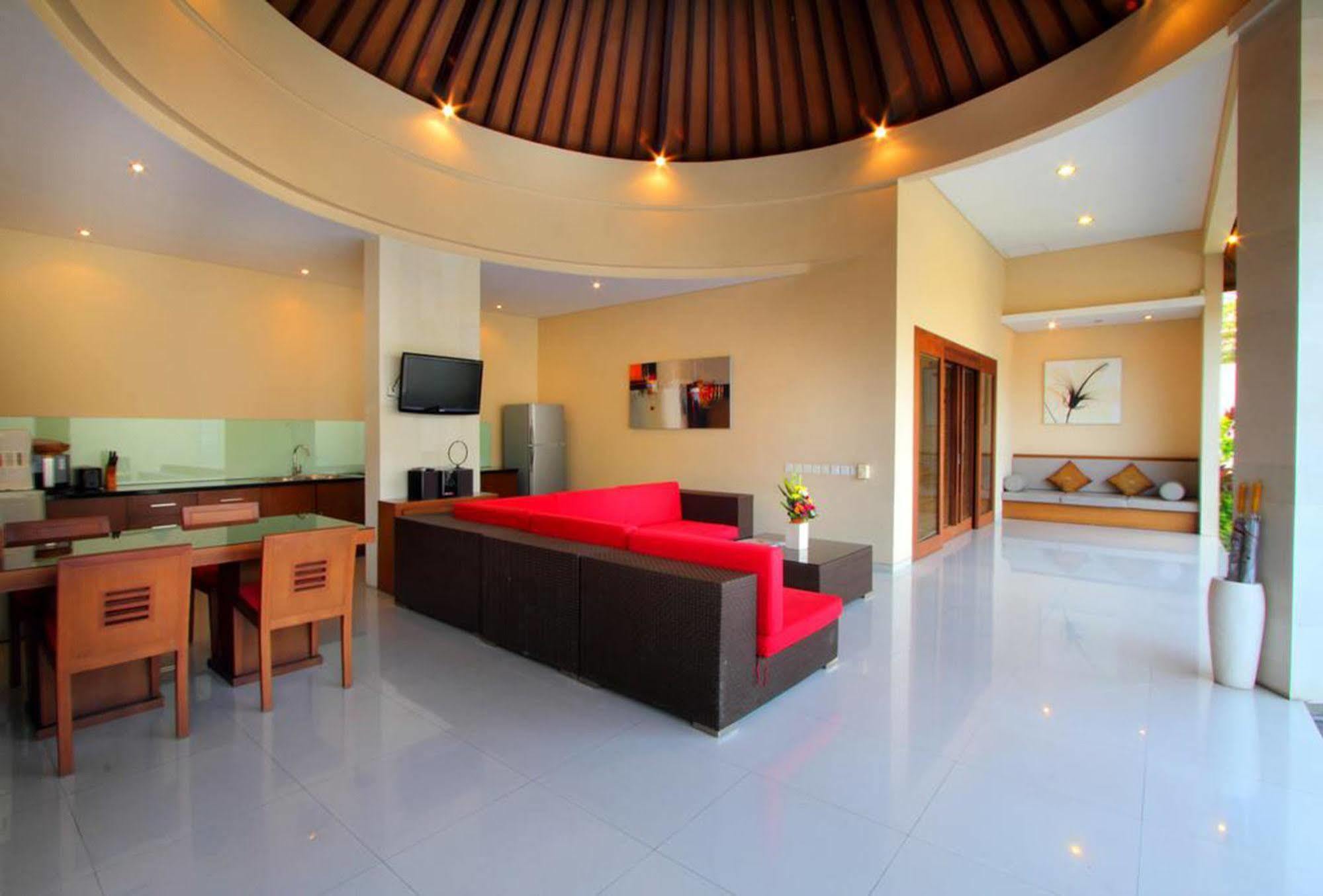 Oval Villa Bali Seminyak  Luaran gambar